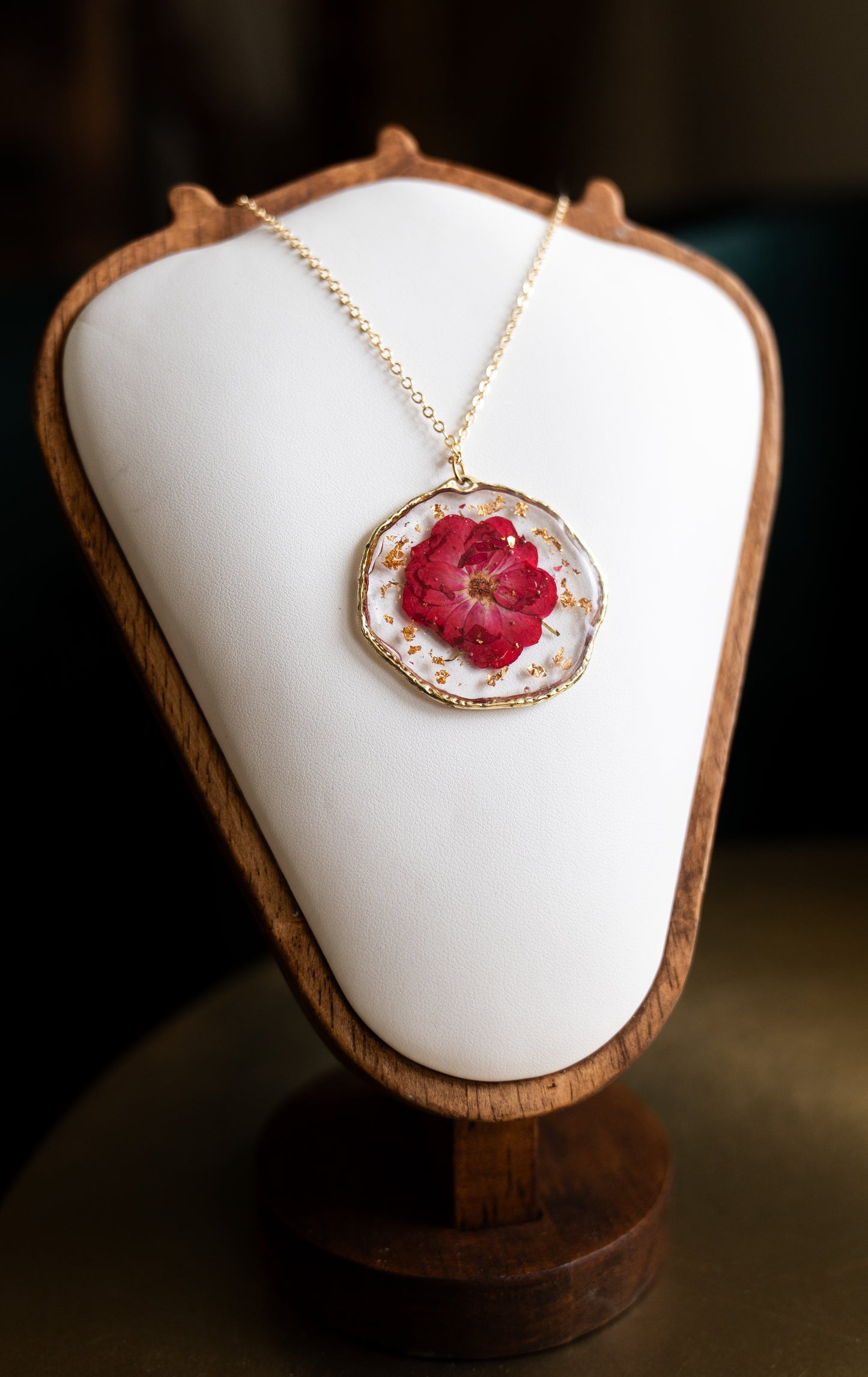 Flower in Resin Pendant Necklace