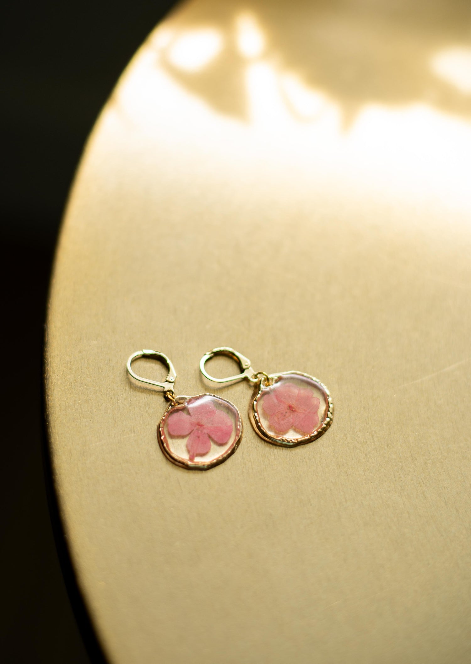 Flower in Resin Jewelry Pieces
