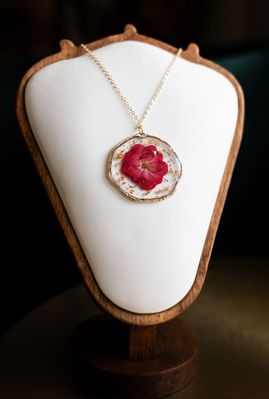 Flower in Resin Pendant Necklace